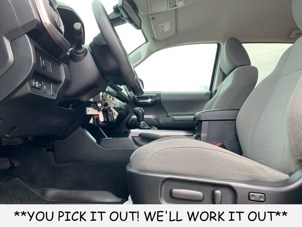 Used 2022 Toyota Tacoma SR5 RWD image 22