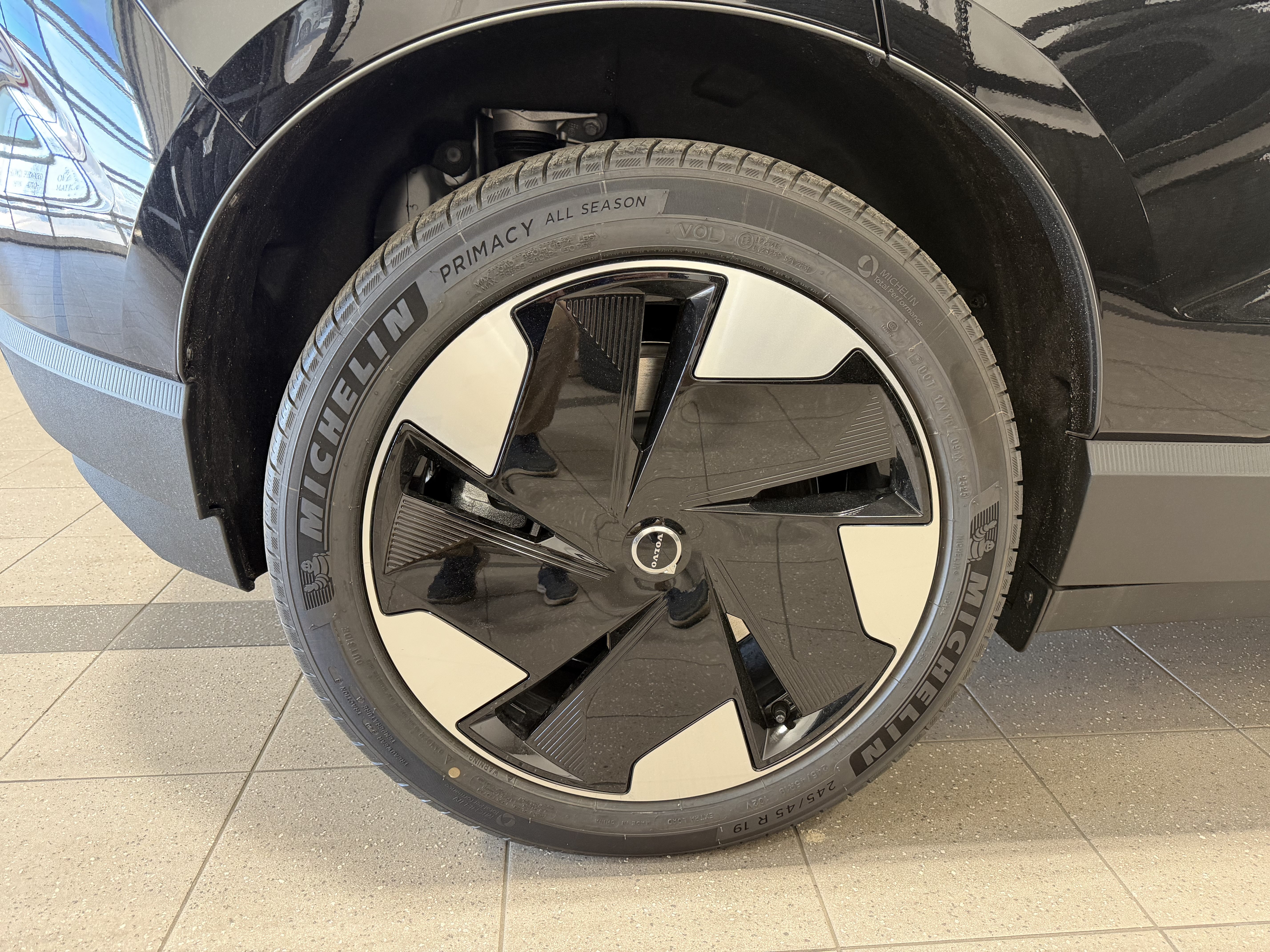 New 2026 Volvo EX30 Plus w/ Protection Package Premier AWD/4WD image 10