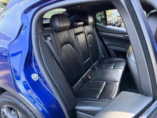 Used 2023 Alfa Romeo Stelvio Ti AWD/4WD image 21