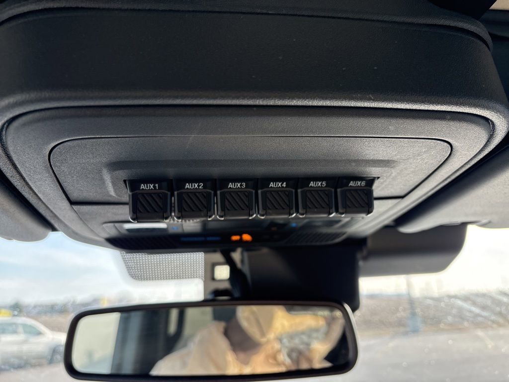 Used 2025 Ford Bronco Badlands image 41