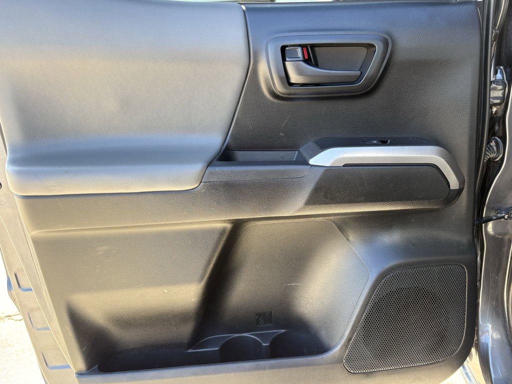 Used 2022 Toyota Tacoma SR5 w/ Technology Package image 22