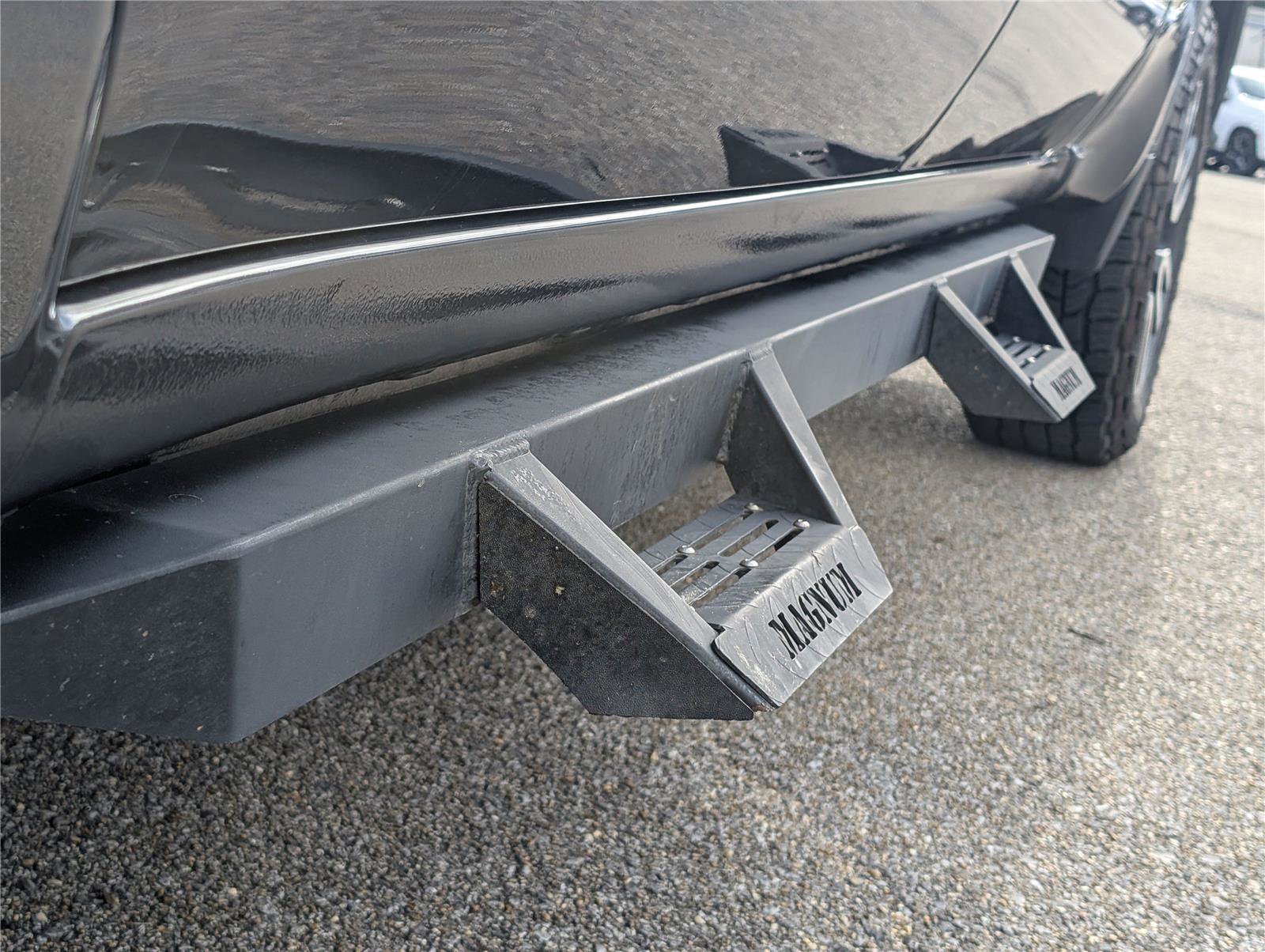 Used 2021 GMC Sierra 1500 AT4 w/ AT4 Value Package image 11