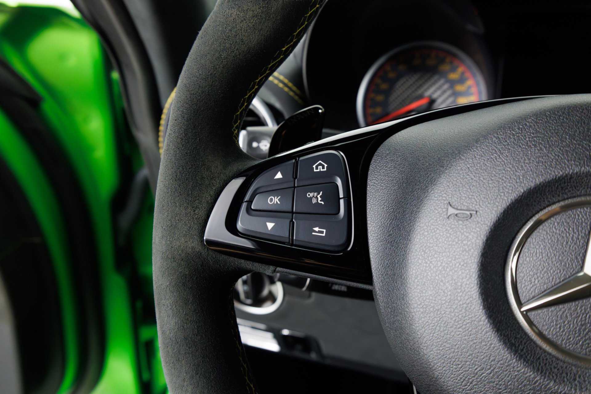 Used 2018 Mercedes-Benz AMG GT R image 18