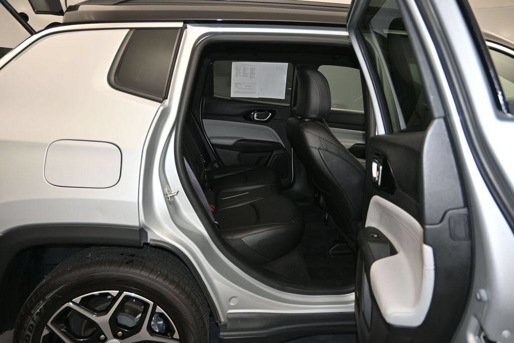 Used 2024 Jeep Compass Limited AWD/4WD image 25