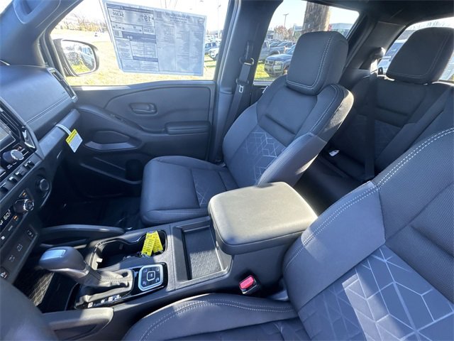 New 2026 Nissan Frontier SV image 18