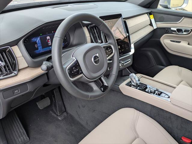 New 2026 Volvo XC90 B5 Plus w/ Protection Package image 7