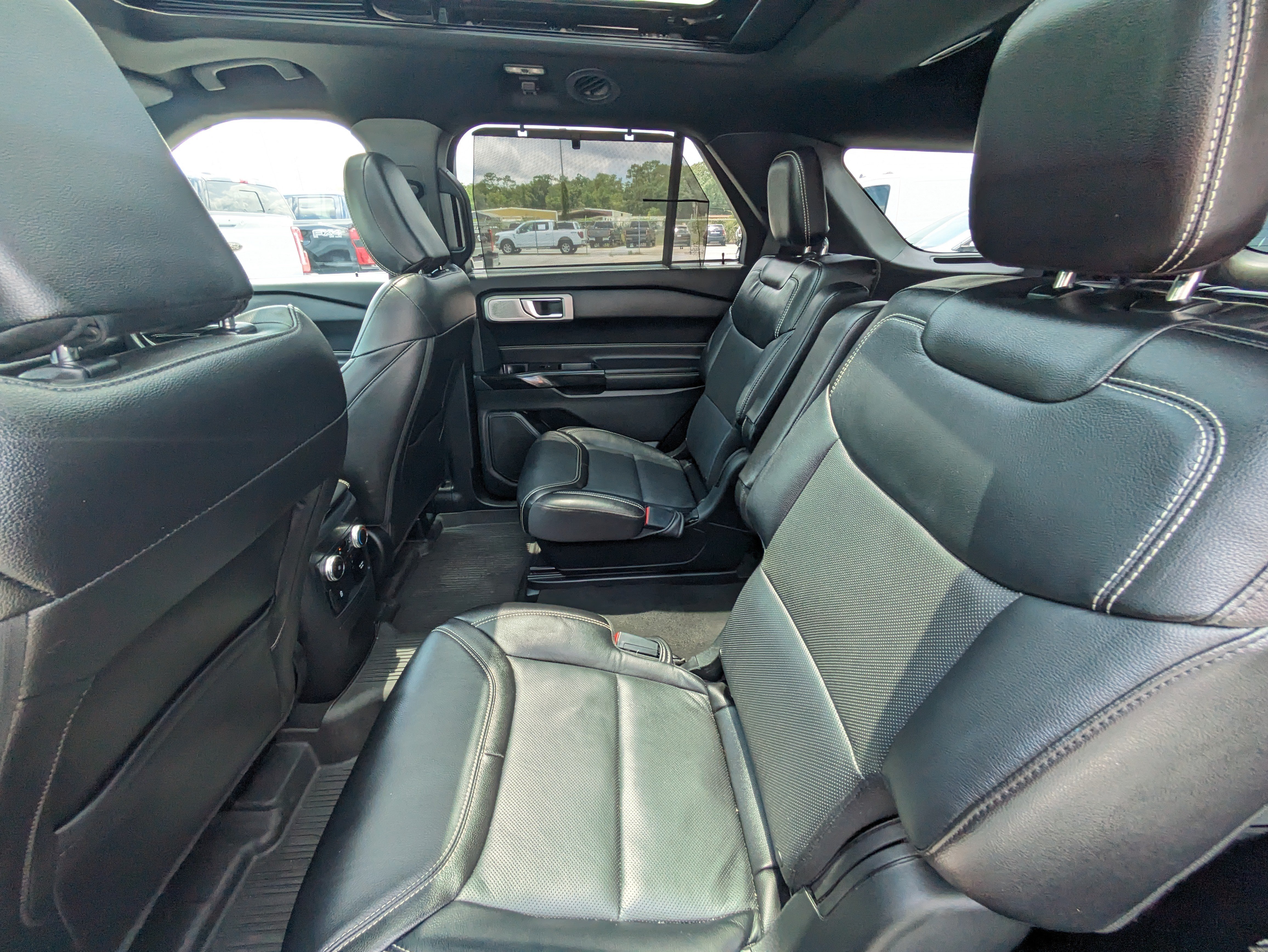 Used 2022 Ford Explorer ST w/ Equipment Group 401A AWD/4WD image 11