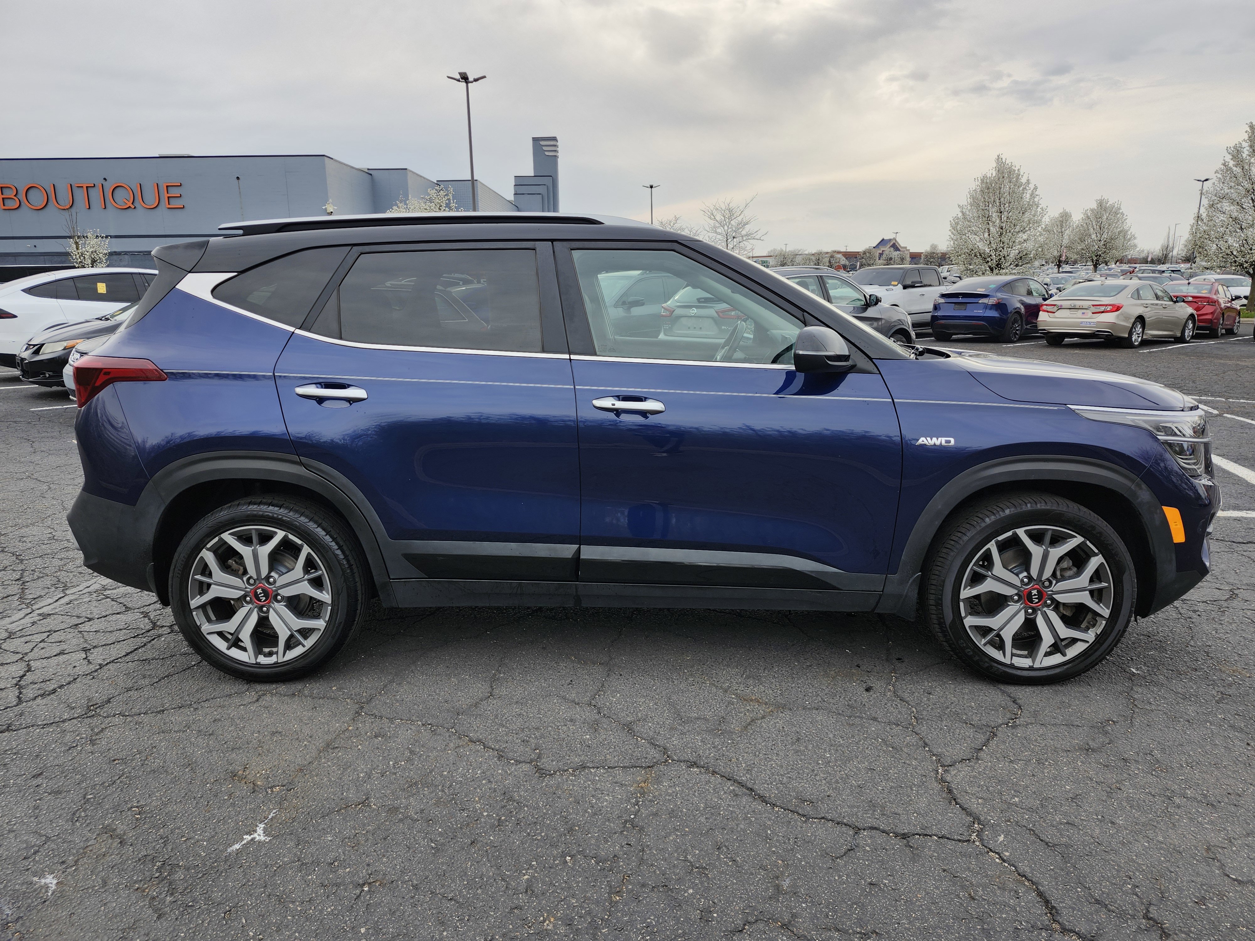 Used 2021 Kia Seltos SX image 21