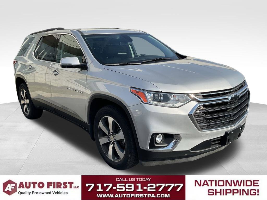 Used 2019 Chevrolet Traverse LT w/ LT Premium Package AWD/4WD image 1