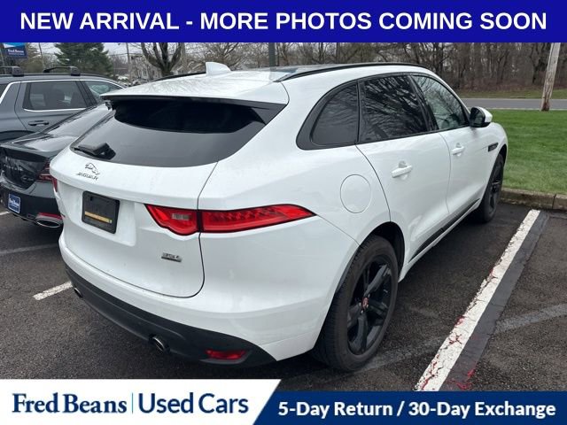 Used 2017 Jaguar F-PACE R-Sport image 10