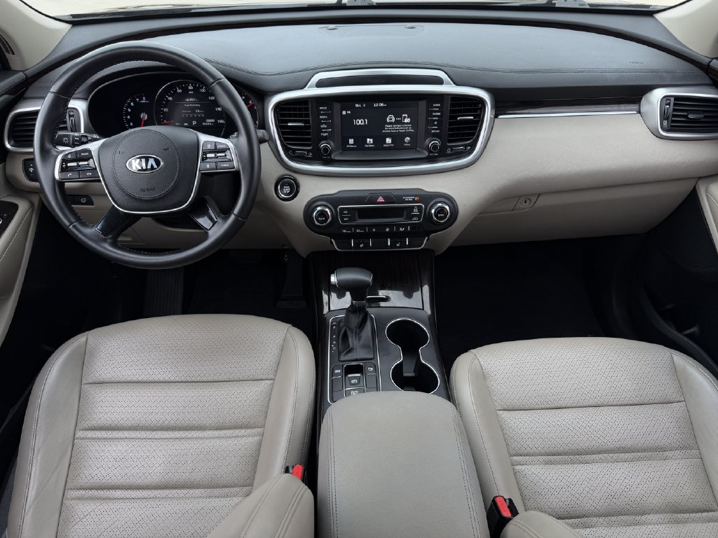 Used 2020 Kia Sorento EX FWD image 11