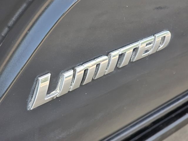 Used 2024 Toyota Tacoma Limited w/ Limited Package (LT) AWD/4WD image 9