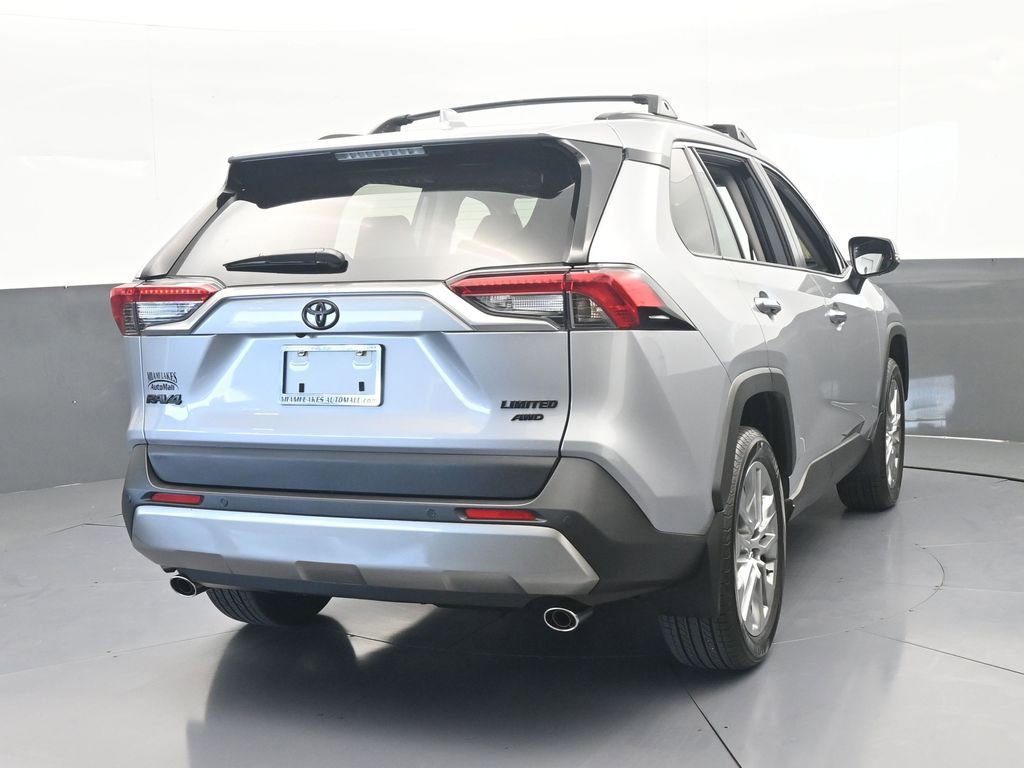 Used 2025 Toyota RAV4 Limited image 5