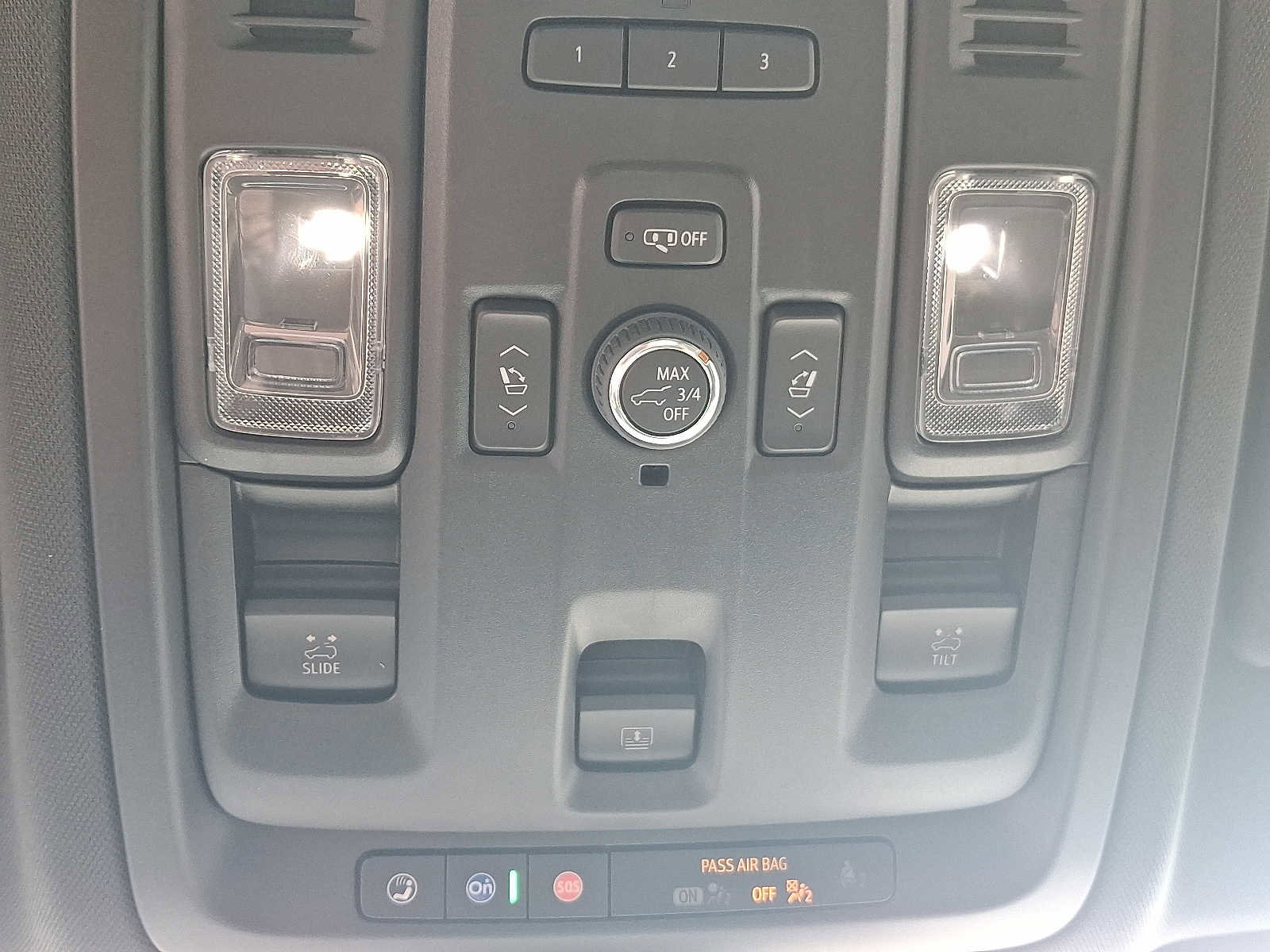 Used 2022 GMC Yukon SLT w/ SLT Premium Package image 33