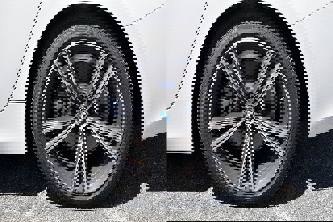 Used 2022 BMW 330i Sedan w/ Premium Package 2 image 12