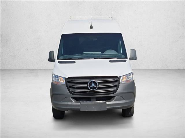 Used 2022 Mercedes-Benz Sprinter 2500 image 2