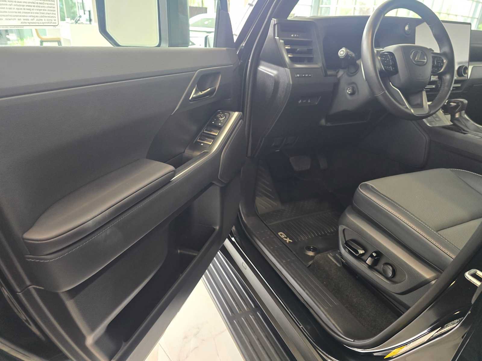 Used 2024 Lexus GX 550 w/ Cold Area Package AWD/4WD image 23