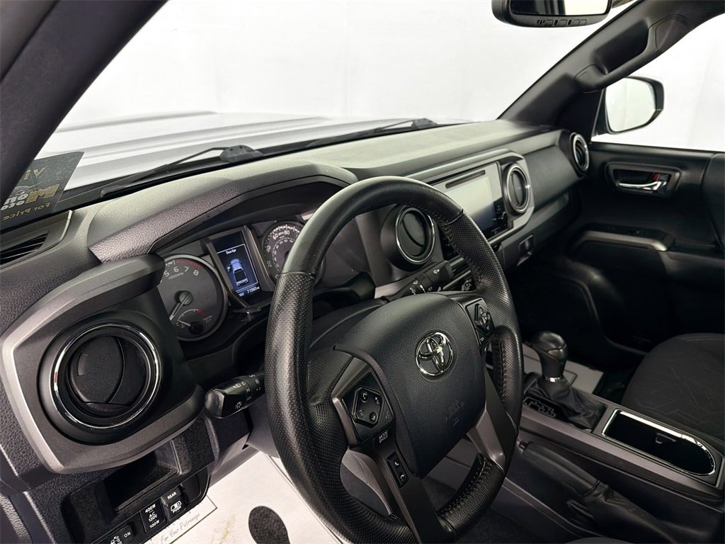 Used 2017 Toyota Tacoma SR5 image 9