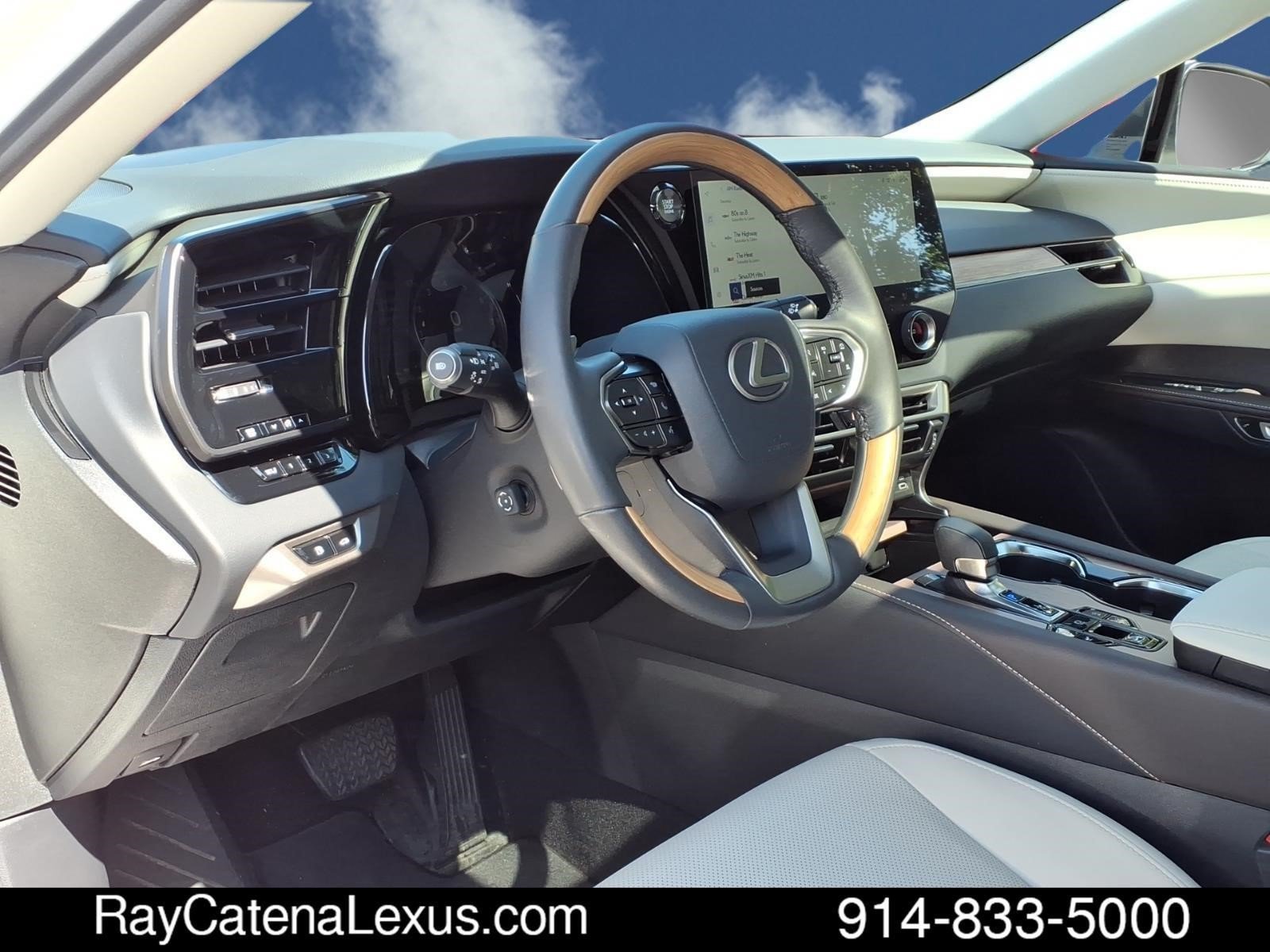 Certified 2024 Lexus RX 350 Premium w/ Accessory Package (Z1) AWD/4WD image 9