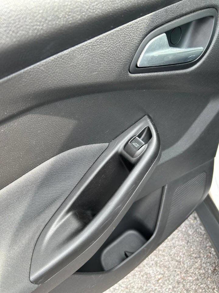 Used 2012 Ford Focus Titanium image 46