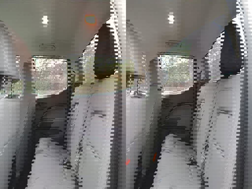 Used 2022 GMC Canyon Elevation Standard w/ Convenience Package image 9