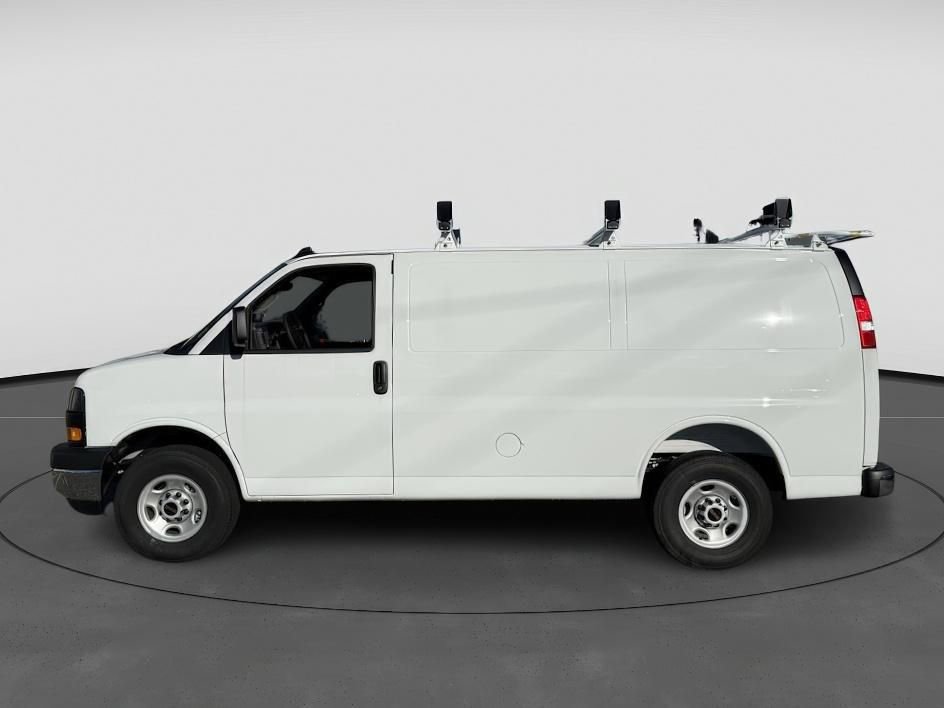 New 2025 GMC Savana 2500 w/ Chrome Appearance Package image 3