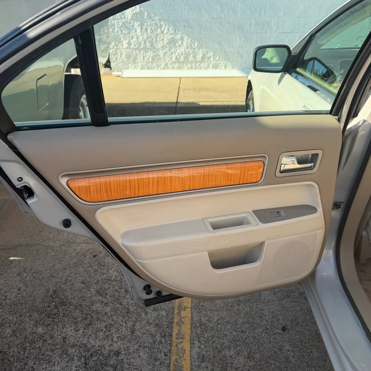 Used 2008 Lincoln MKZ FWD image 5