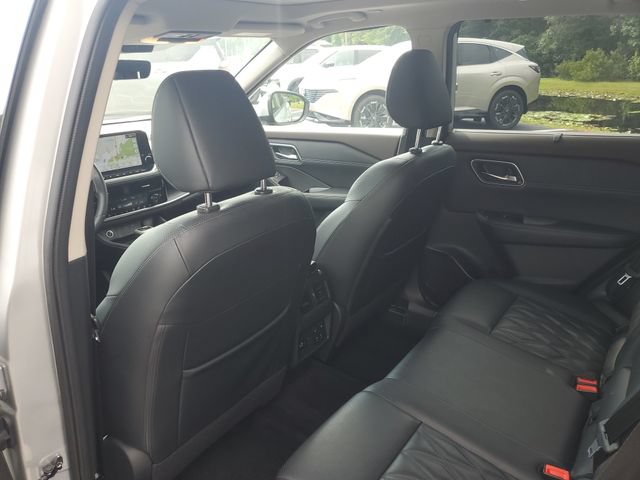 Certified 2023 Nissan Rogue Platinum w/ Platinum Premium Package FWD image 8