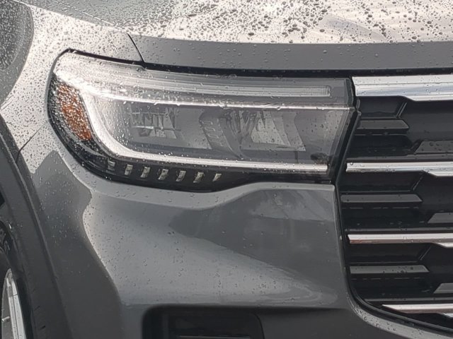 New 2026 Ford Explorer Active RWD image 11