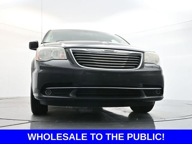 Used 2014 Chrysler Town & Country Touring image 27