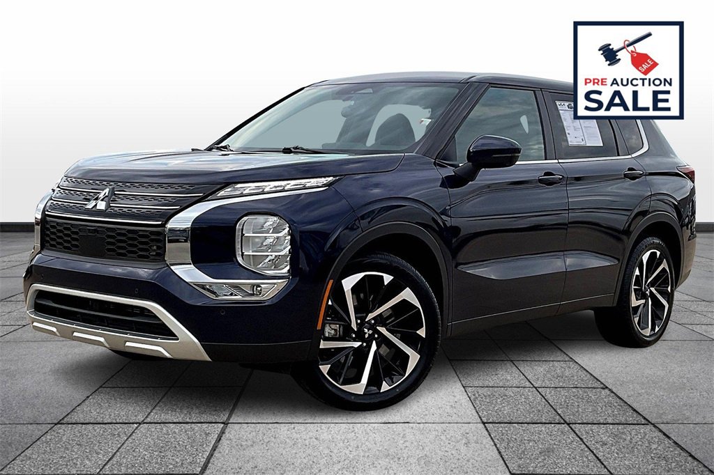 Used 2024 Mitsubishi Outlander SE