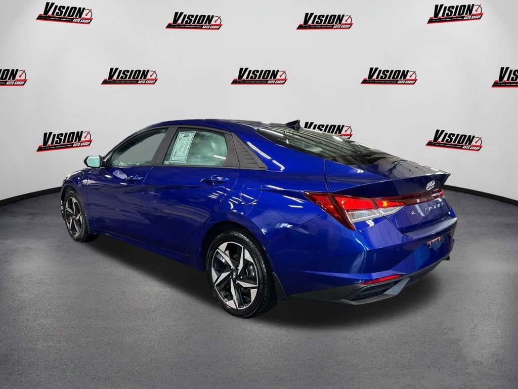 Used 2023 Hyundai Elantra SEL w/ Convenience Package image 7
