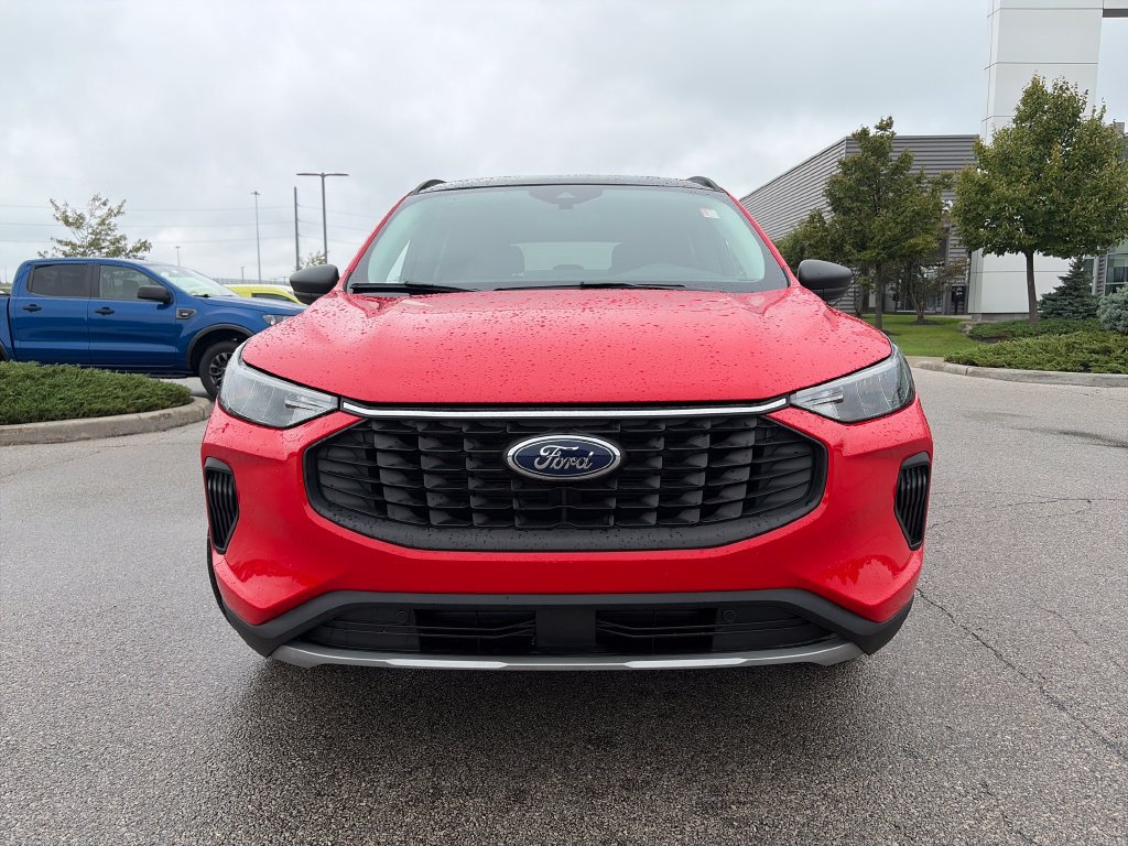 Used 2024 Ford Escape Active w/ Tech Pack #1 AWD/4WD image 2