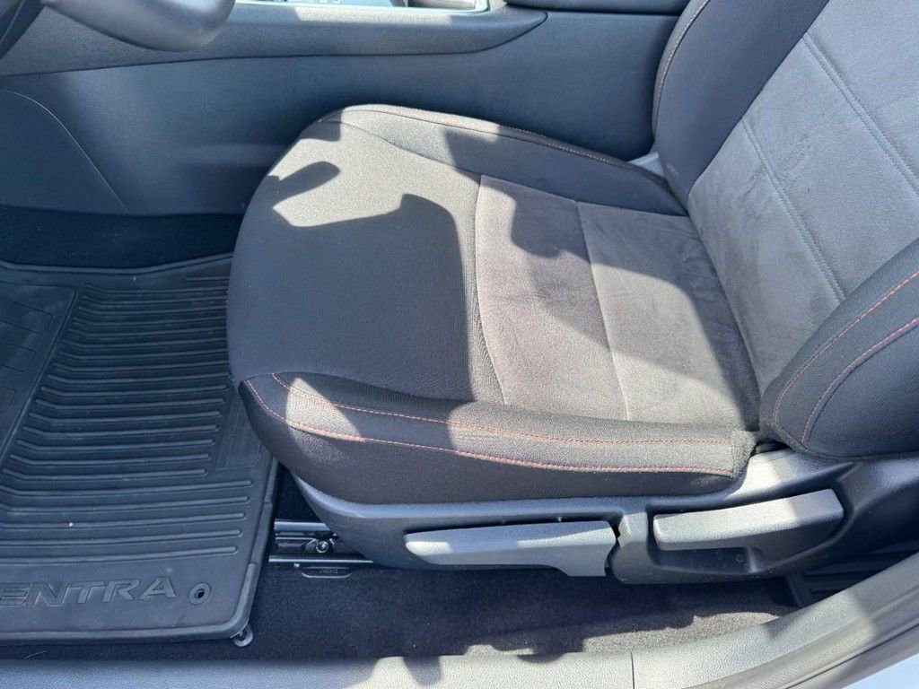 Used 2025 Nissan Sentra SR image 14