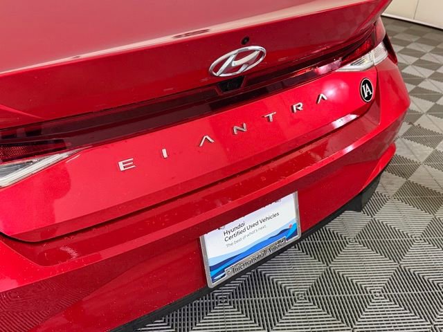 Certified 2021 Hyundai Elantra SEL w/ Convenience Package image 13
