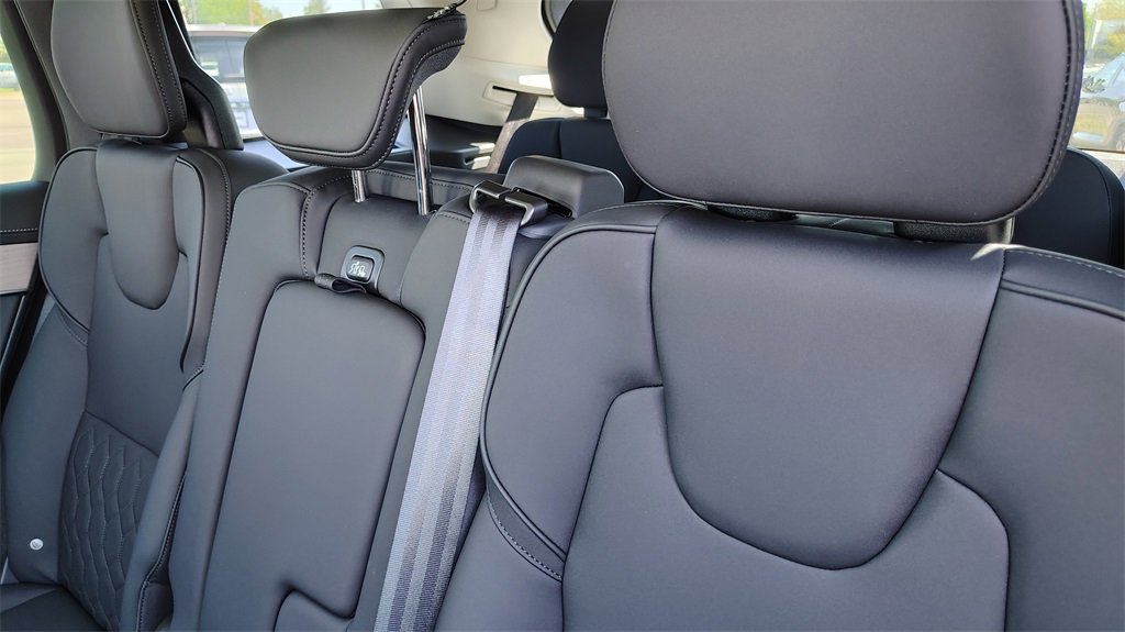 New 2026 Volvo XC90 B6 Plus w/ Protection Package Premier image 27