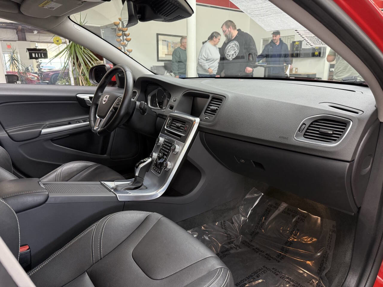 Used 2018 Volvo S60 T5 Dynamic w/ Vision Package AWD/4WD image 18