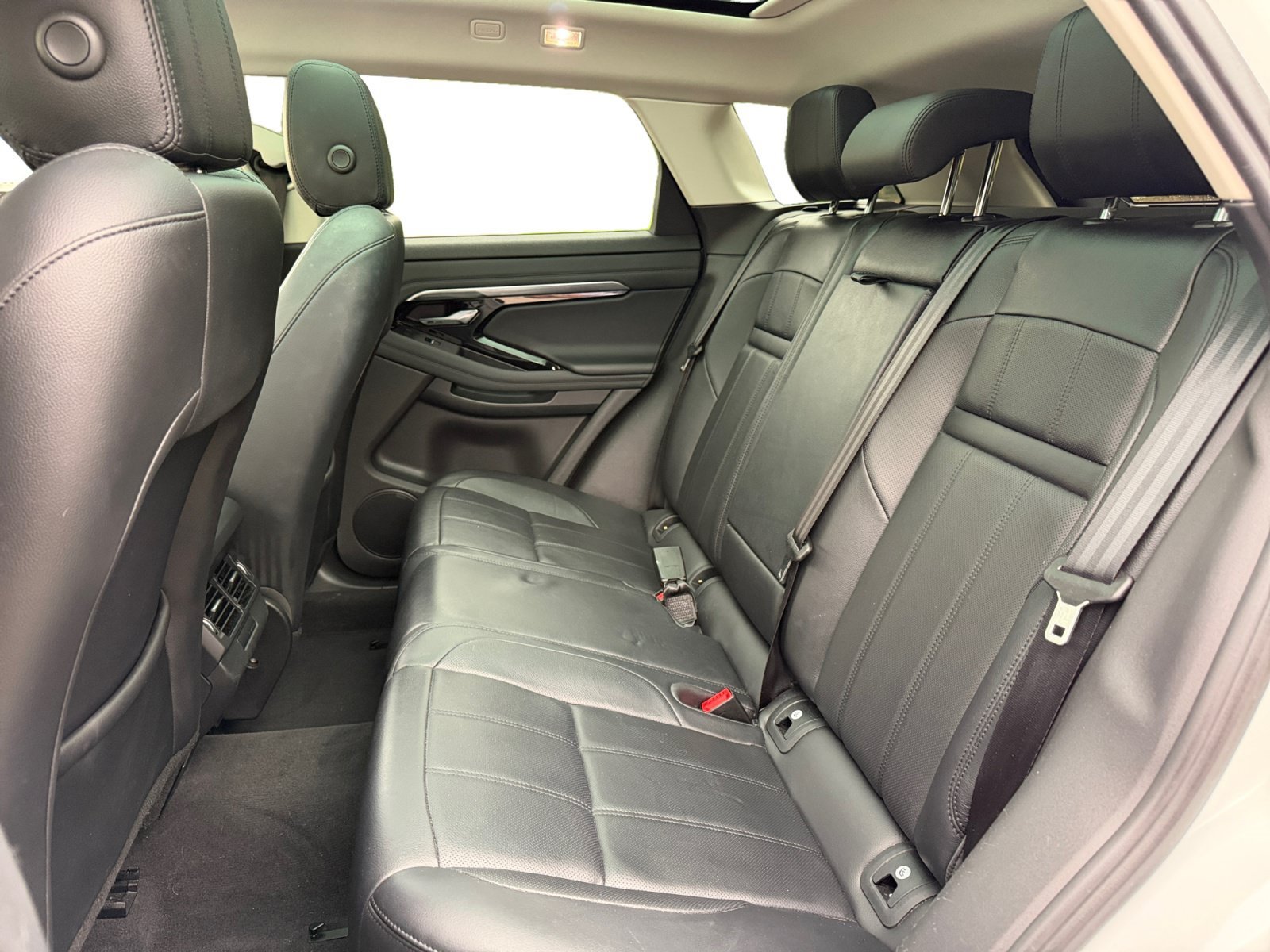 Used 2021 Land Rover Range Rover Evoque S AWD/4WD image 1