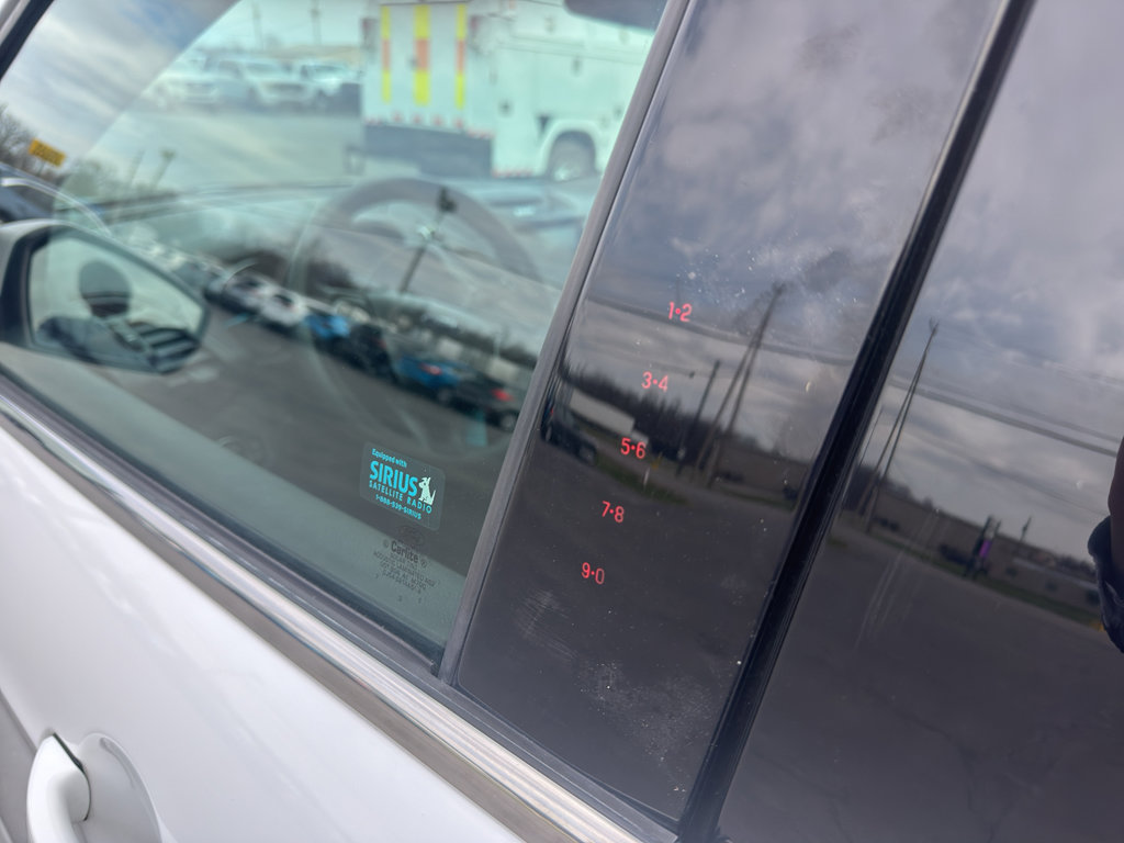 Used 2017 Ford Escape SE w/ Equipment Group 201A image 9