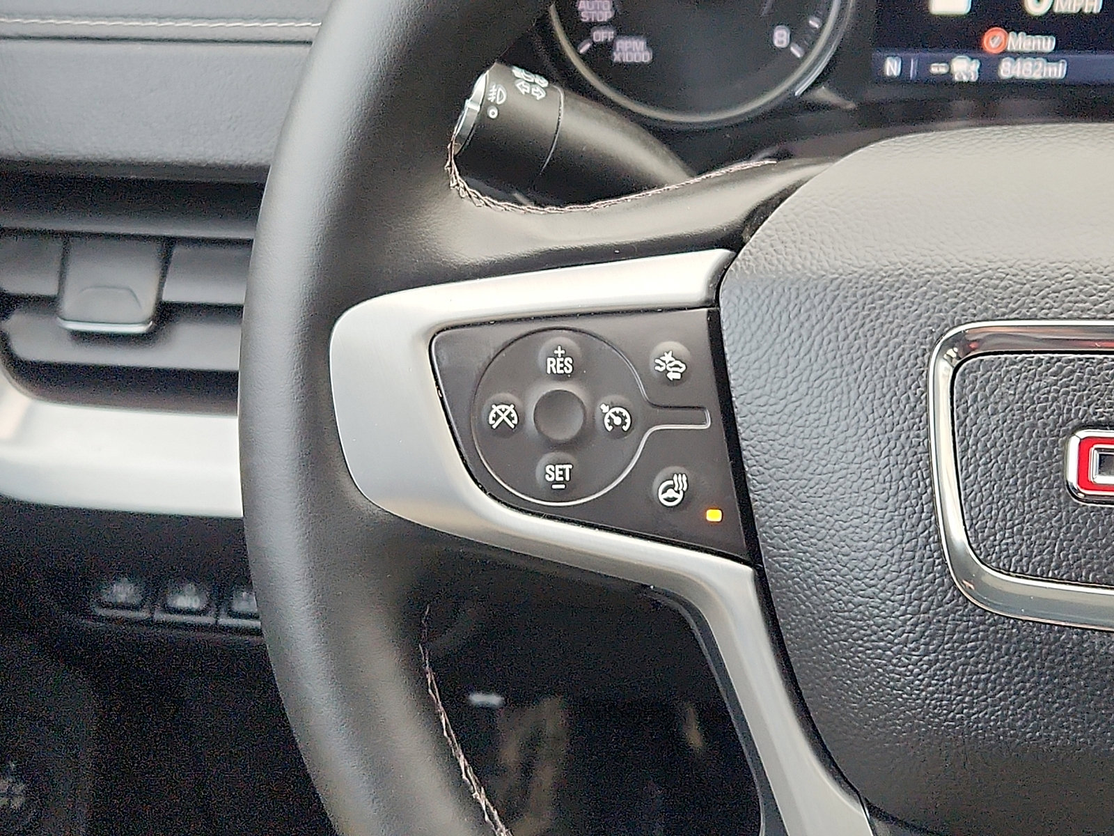 Used 2024 GMC Terrain SLT w/ Infotainment Package II image 24