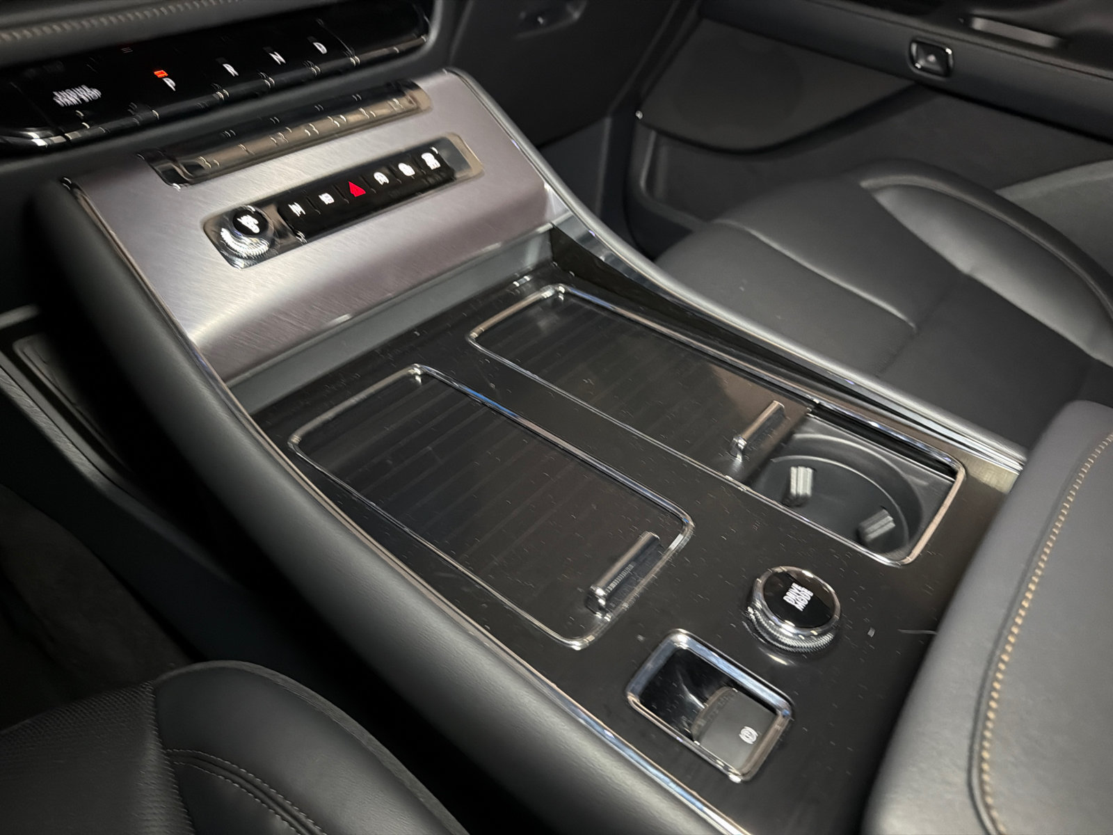 New 2027 Lincoln Aviator AWD image 31