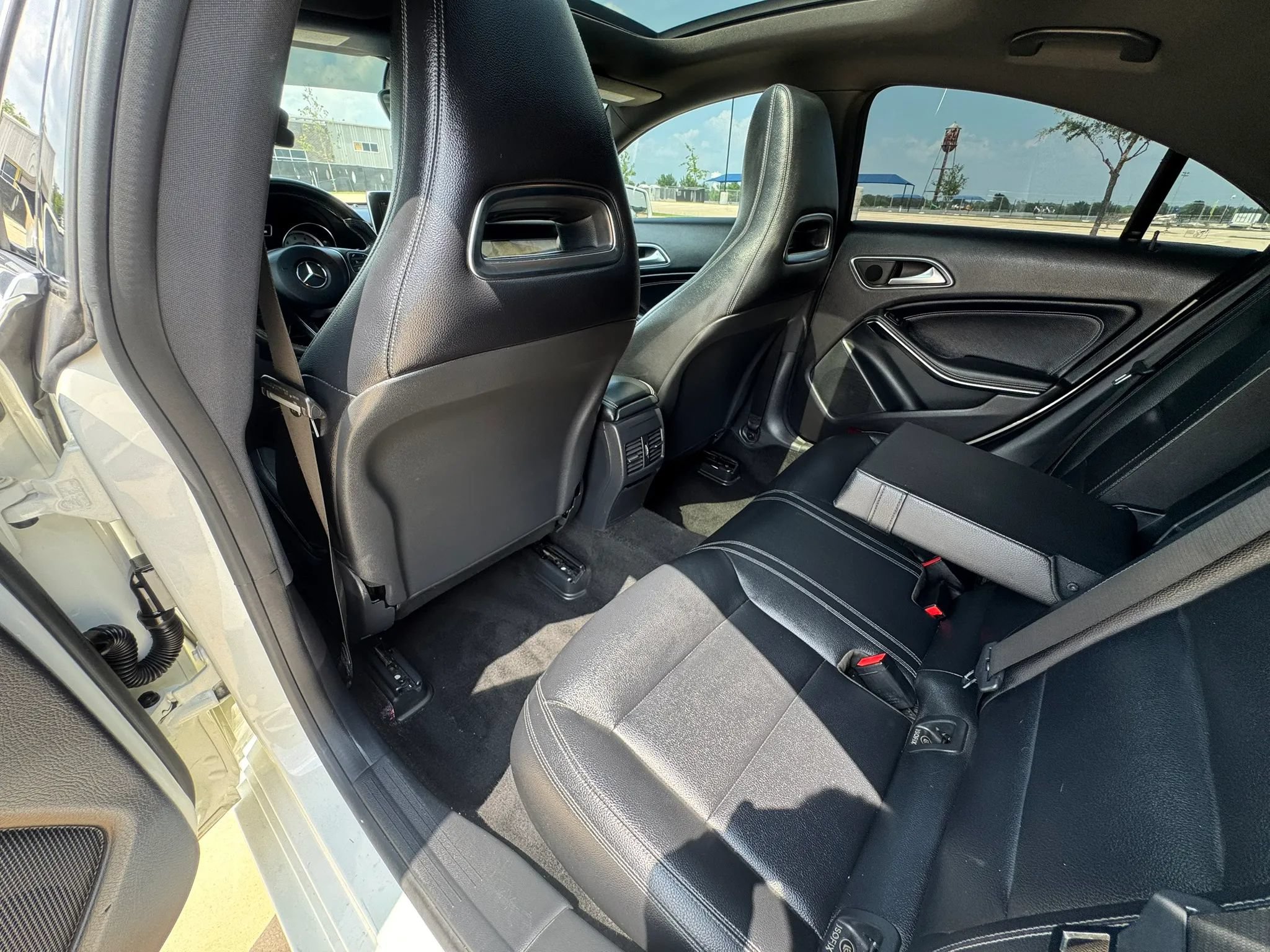 Used 2016 Mercedes-Benz CLA 250 image 31