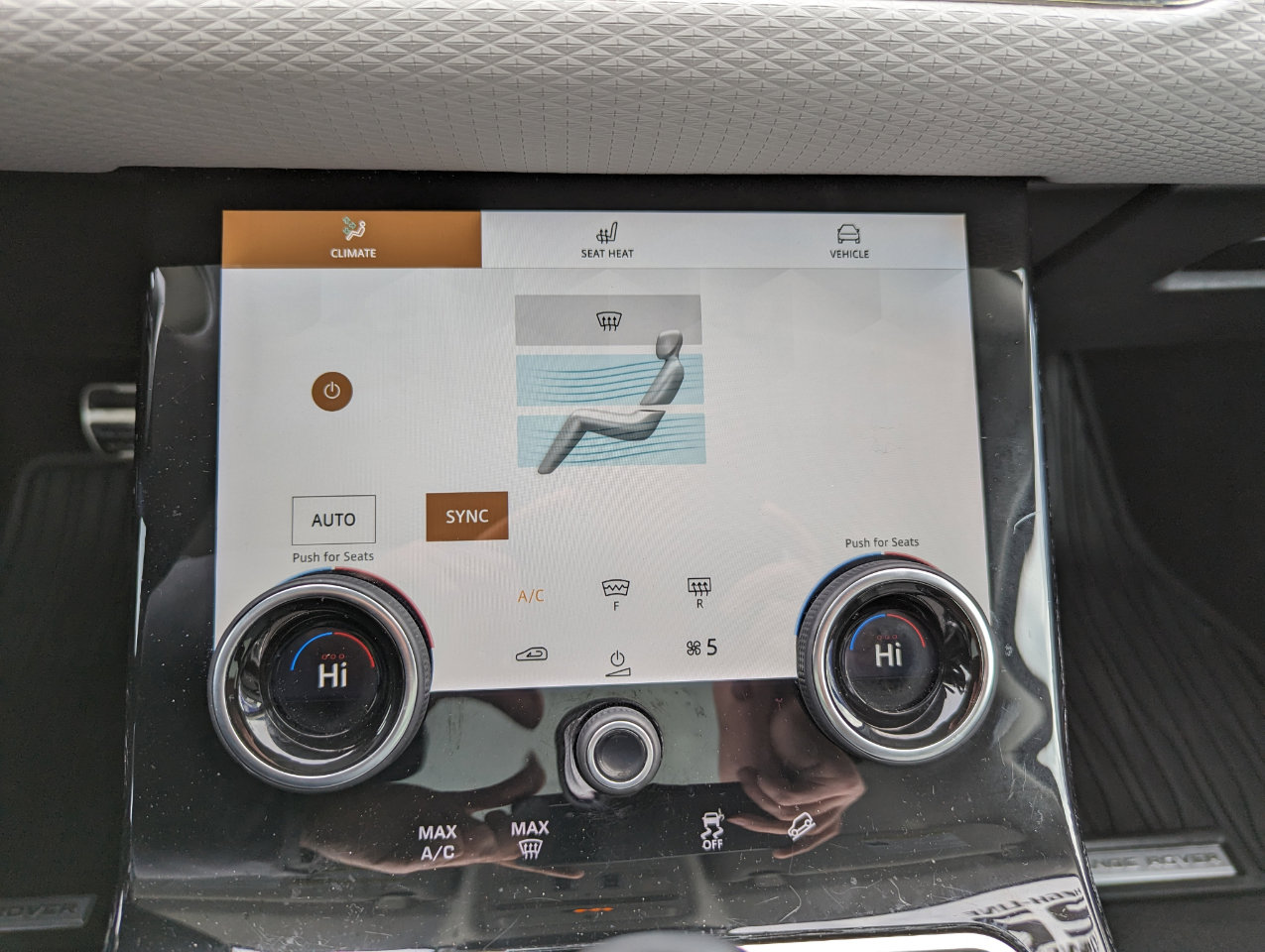 Used 2022 Land Rover Range Rover Evoque R-Dynamic S image 23