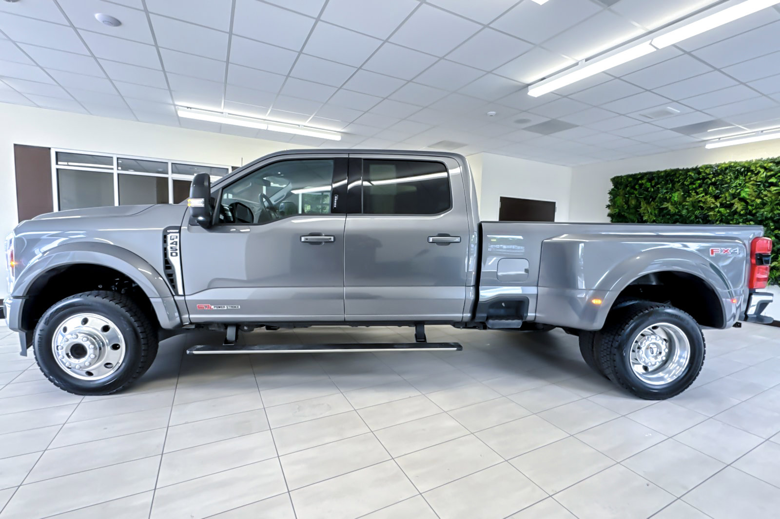 Used 2024 Ford F450 Lariat w/ Lariat Ultimate Package AWD/4WD image 7