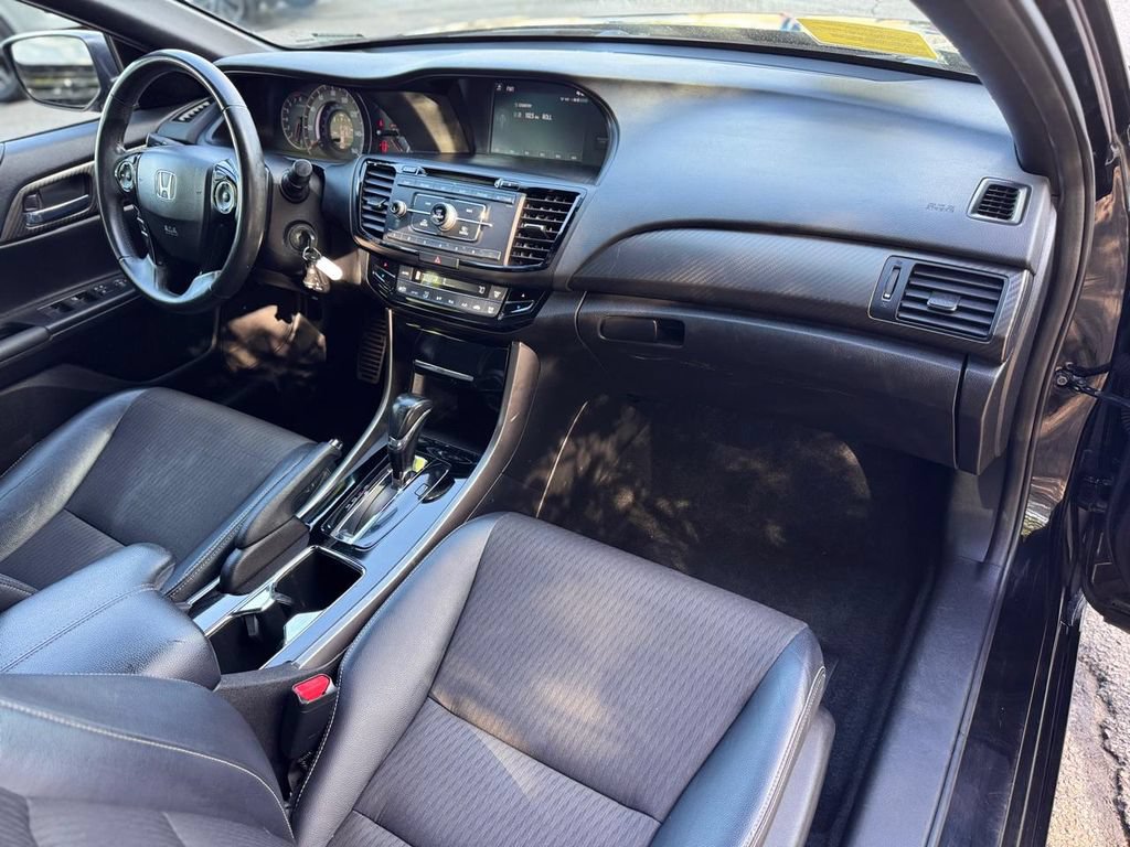 Used 2016 Honda Accord Sport image 25