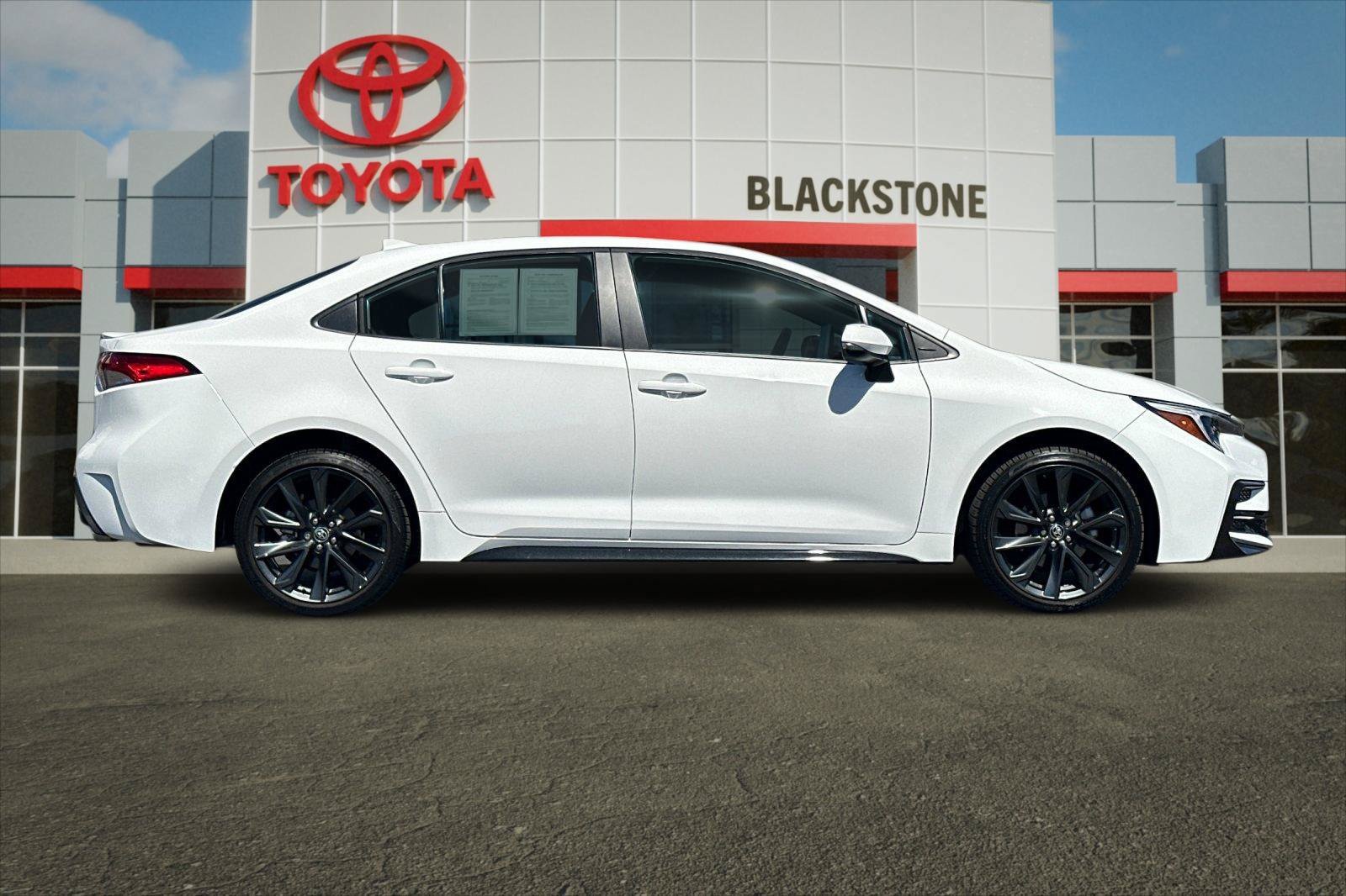 Certified 2026 Toyota Corolla SE w/ SE Package FWD image 2
