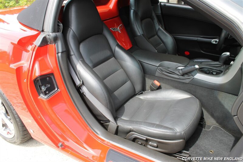 Used 2007 Chevrolet Corvette Convertible w/ Preferred Equipment Group RWD image 34