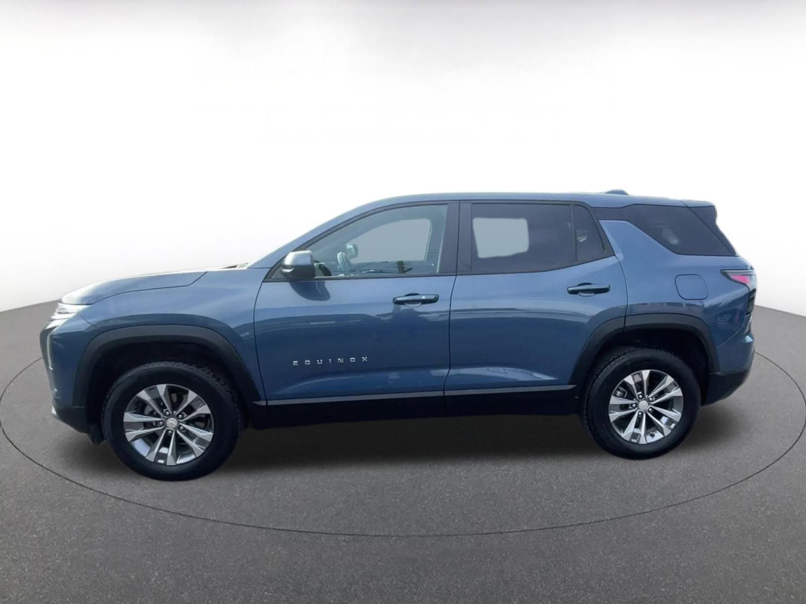 Used 2025 Chevrolet Equinox LT image 9