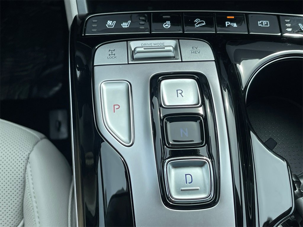 Used 2024 Hyundai Tucson Limited image 24