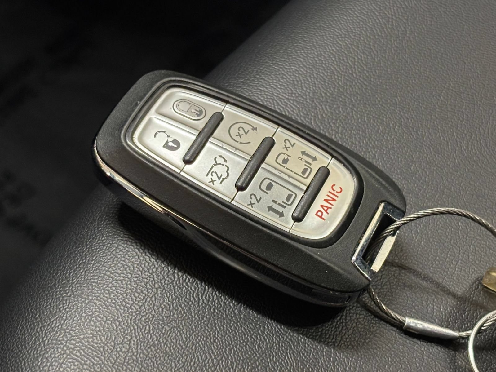 Used 2025 Chrysler Pacifica Select FWD image 20
